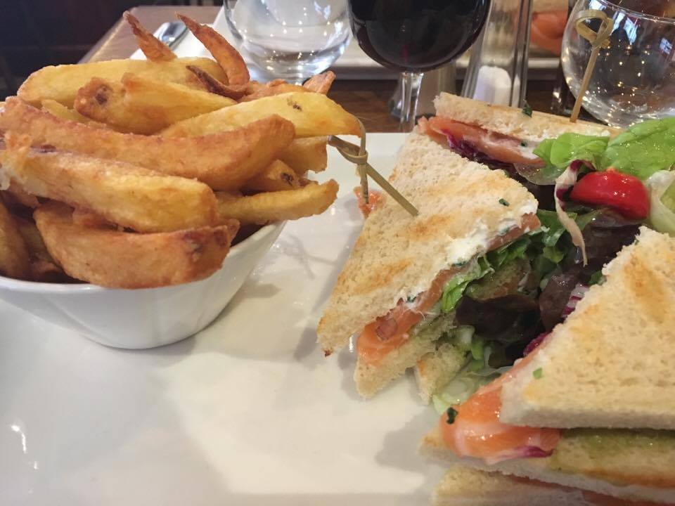 Le comptoir Club Sandwich with salmon