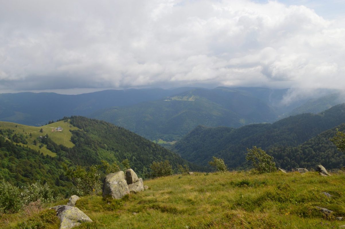 Hiking: Sentier des Roches in France